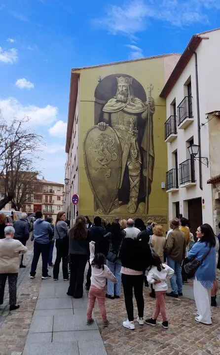 Mural de Carlos Adeva dedicado al rey Alfonso IX en la Plaza de Arias Gonzalo, Zamora